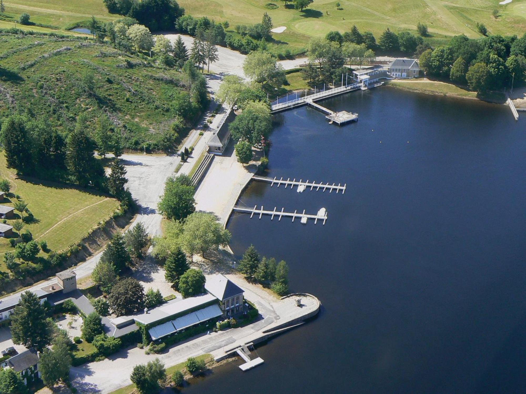 Logis Hotel Du Lac Neuvic  Exteriér fotografie